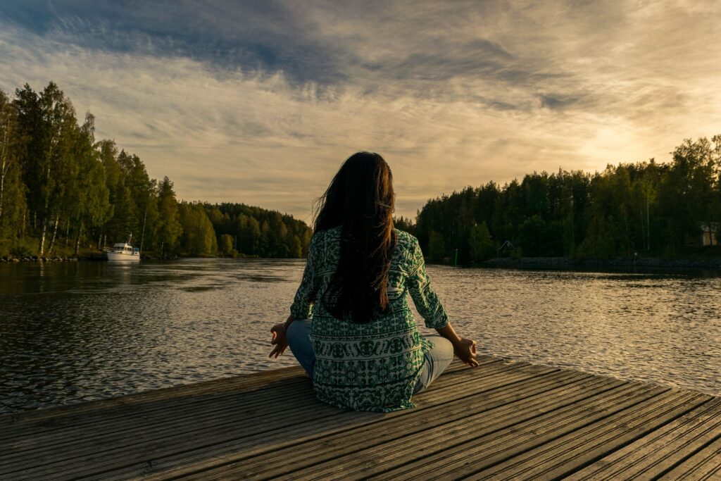 digital detox in nature to improve yourself